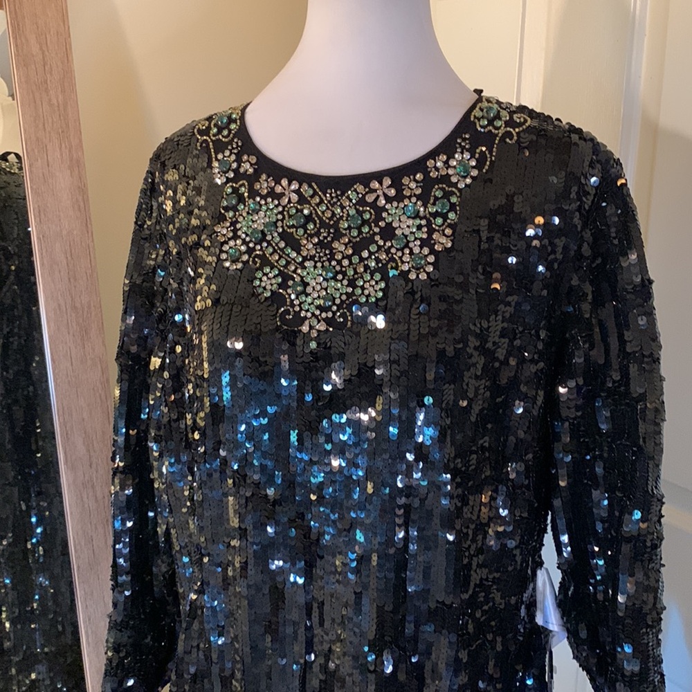 MAC DUGGAL
Beaded Neckline Long Sleeve Dress - Picture 5 of 15
